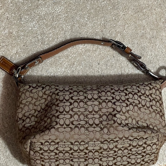 Coach purse - Picture 4 of 4